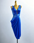 Asymmetrisches langes Latein-Tanzkleid mit Kristallgürtel und Perlenstickerei, Latein/Rhythm