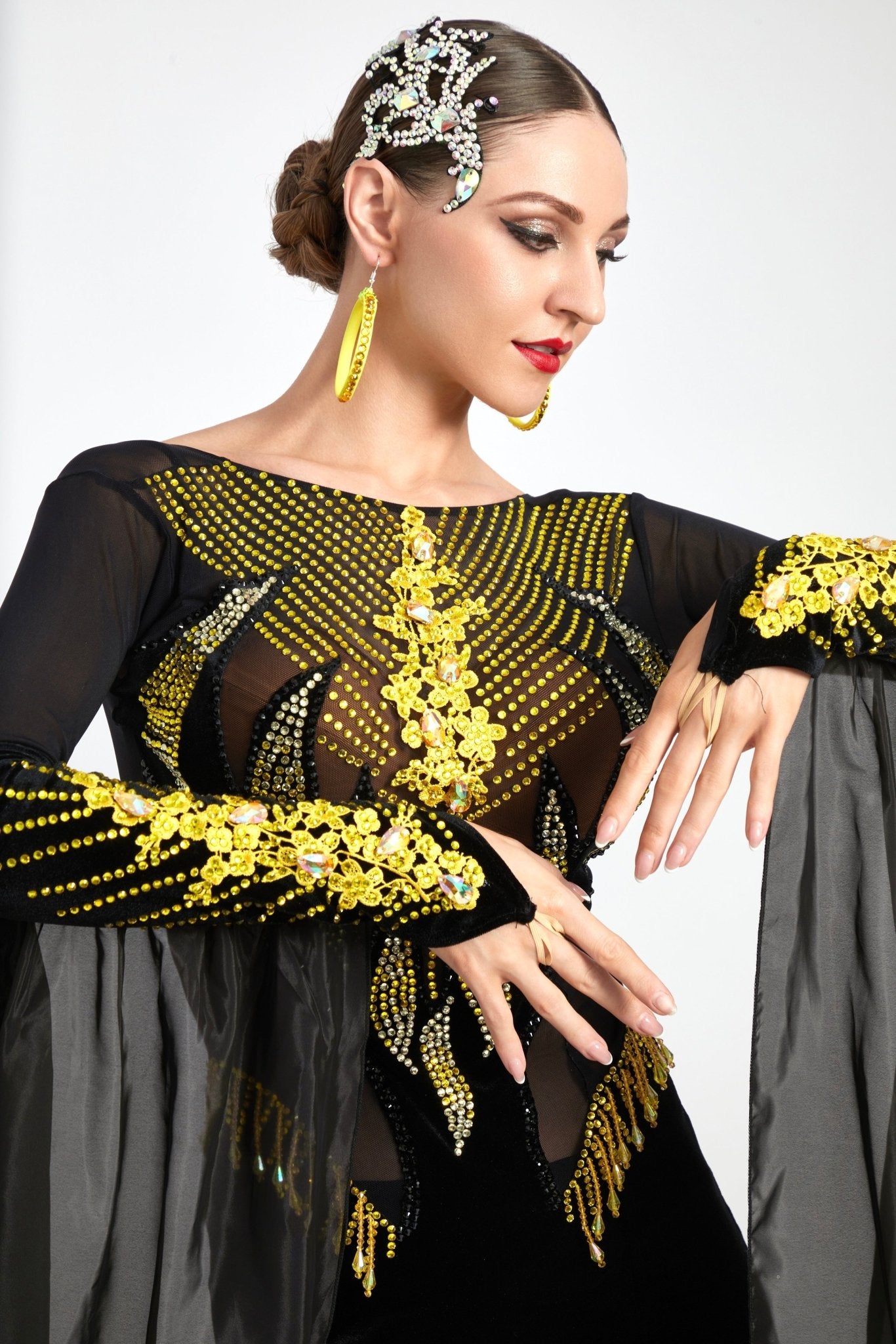 Contrast Color Crystallized Ballroom Dress Standard/Smooth 