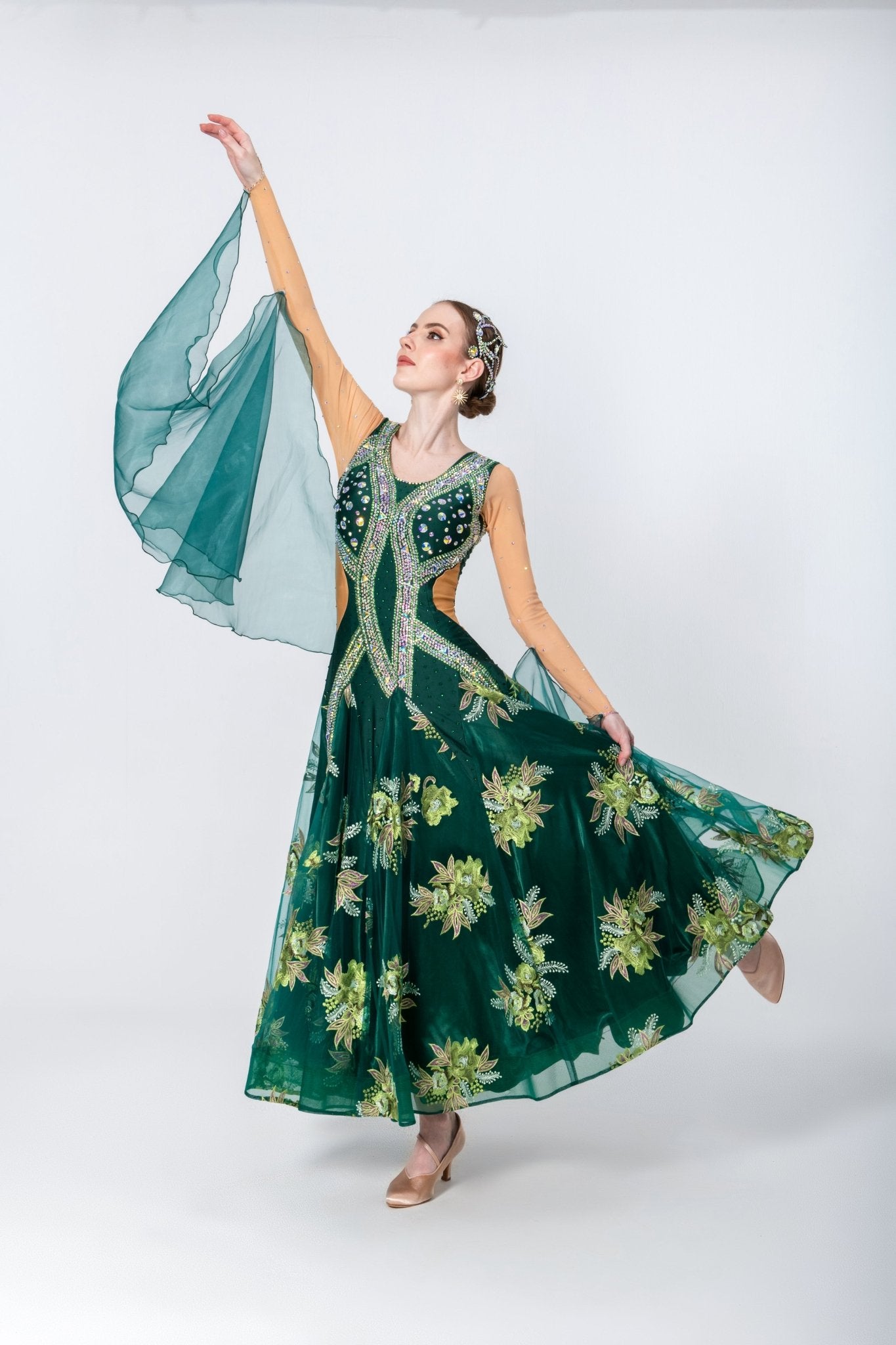 Crystalline Hand Embroidery Standard Dress Standard/Smooth 